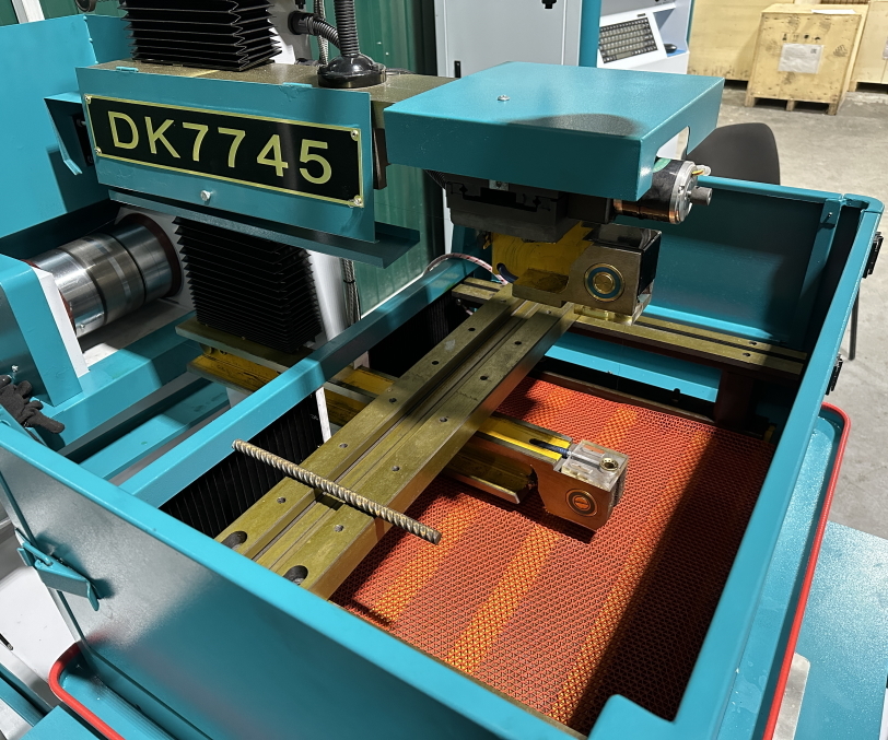 Электроэрозионный проволочно-вырезной станок MetalCraft DK7745-LK — фото 9