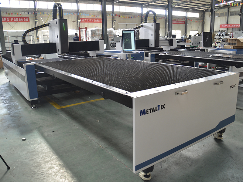 Лазерный станок для резки металла MetalTec 1530C (3000W, ручная смена столов) — фото 7