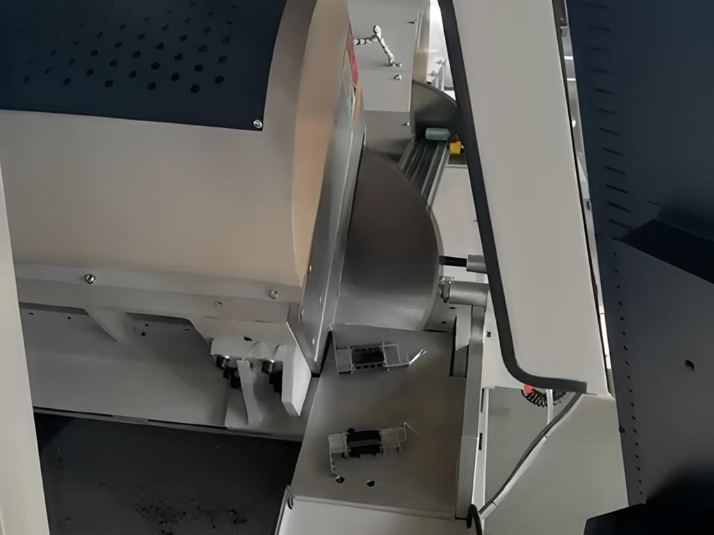 Двухголовочная отрезная пила LJN2-CNC-500x4500 для алюминиевого профиля с ЧПУ — фото 4