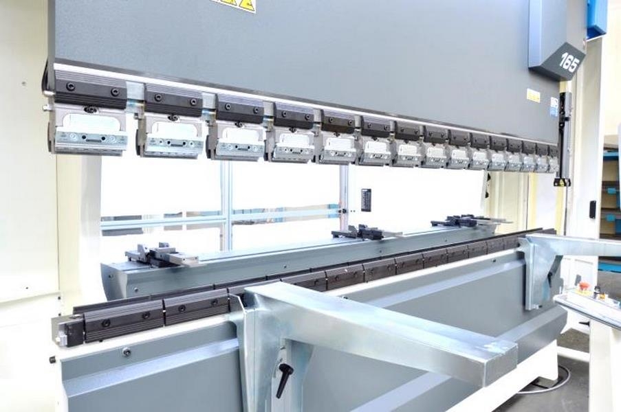 Листогибочный гидравлический пресс MetalTec HBM 160/3200M (E22, инвертор заднего упора) — фото 7