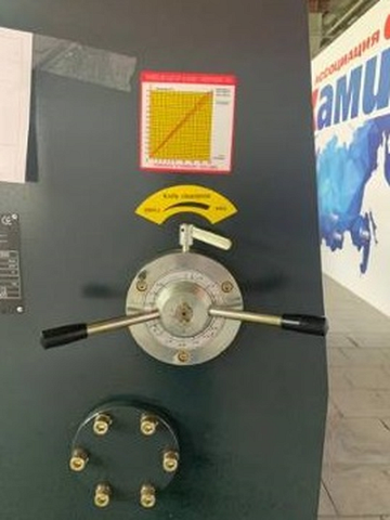 Гидравлические гильотинные ножницы IRONMAC SB-K 4x2500 — фото 7