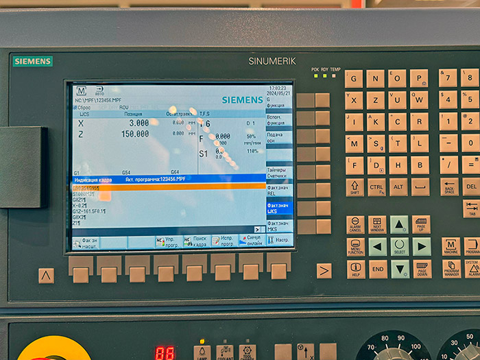 Токарный станок с ЧПУ SIEMENS 808D CK560/1500 с плоской станиной — фото 3