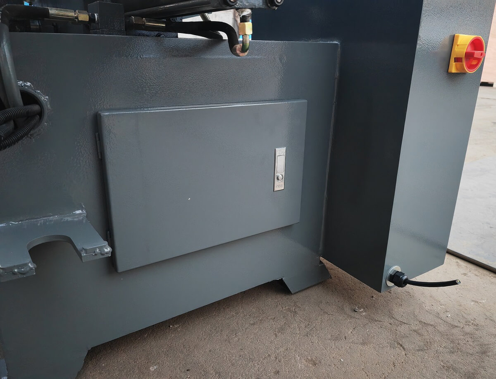 Автоматический колонный ленточнопильный станок MetalTec BS 350 CA — фото 13