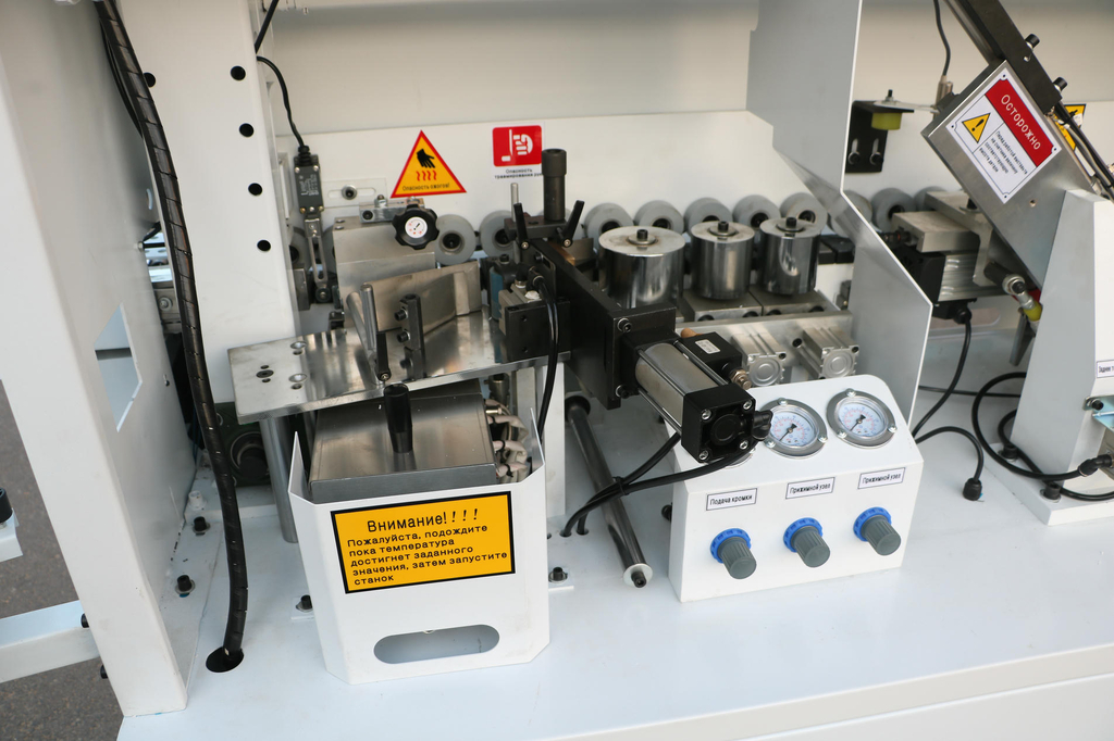 Автоматический кромкооблицовочный станок DELTAMACHINERY DM-400 — фото 4