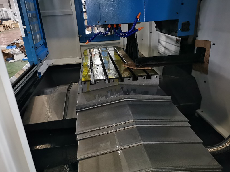 Вертикальный обрабатывающий центр с ЧПУ MetalTec TOPMILL 1360F — фото 4