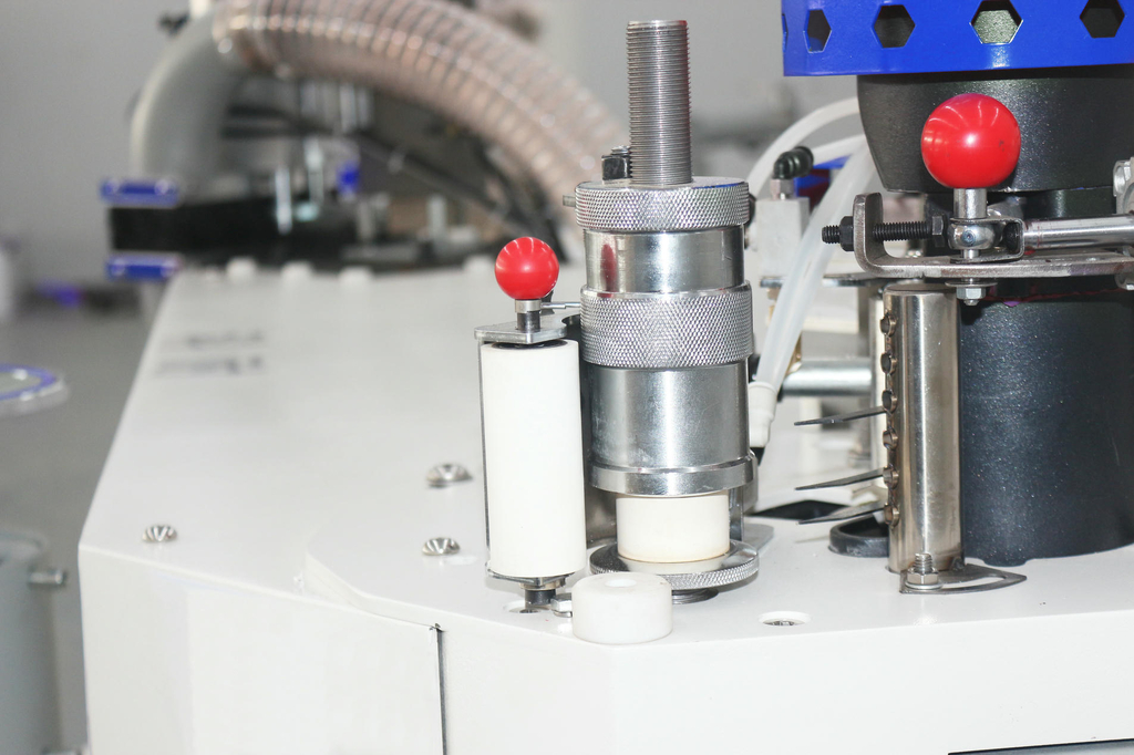 Полуавтоматический кромкооблицовочный станок DELTAMACHINERY DM-1000-3 — фото 2