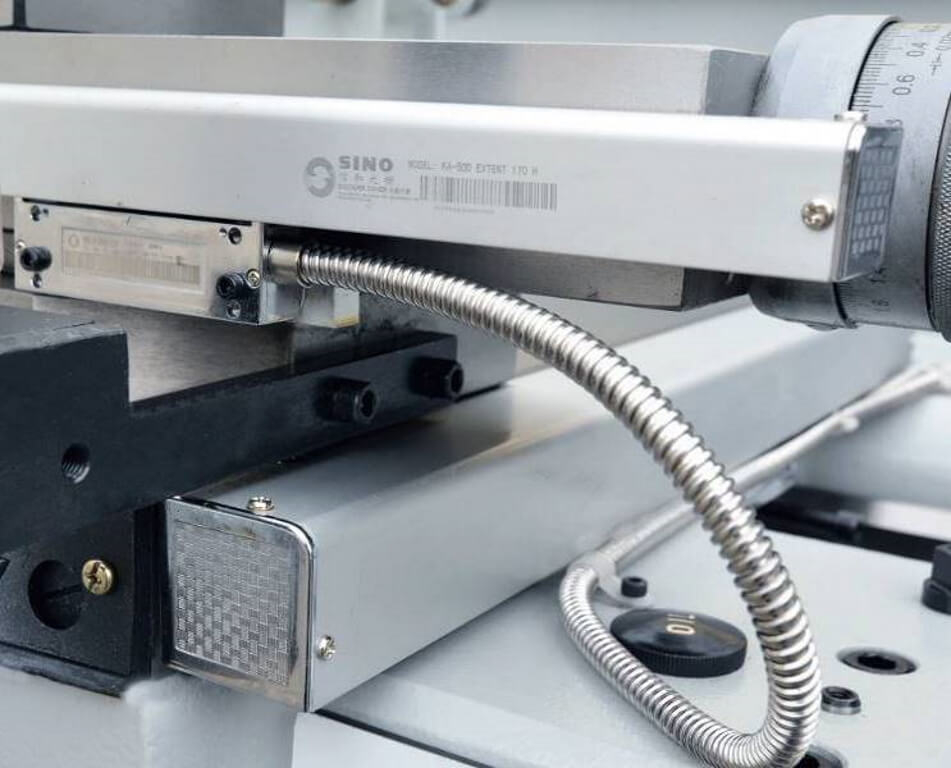 Универсальный токарно-винторезный станок Metal Master ZH 51200 DRO RFS — фото 16